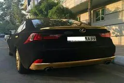 خودروی لوکس با روکش مخملی در تهران!/عکس