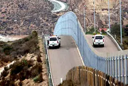 درخواست سناتورهای دموکرات از ترامپ چيست؟