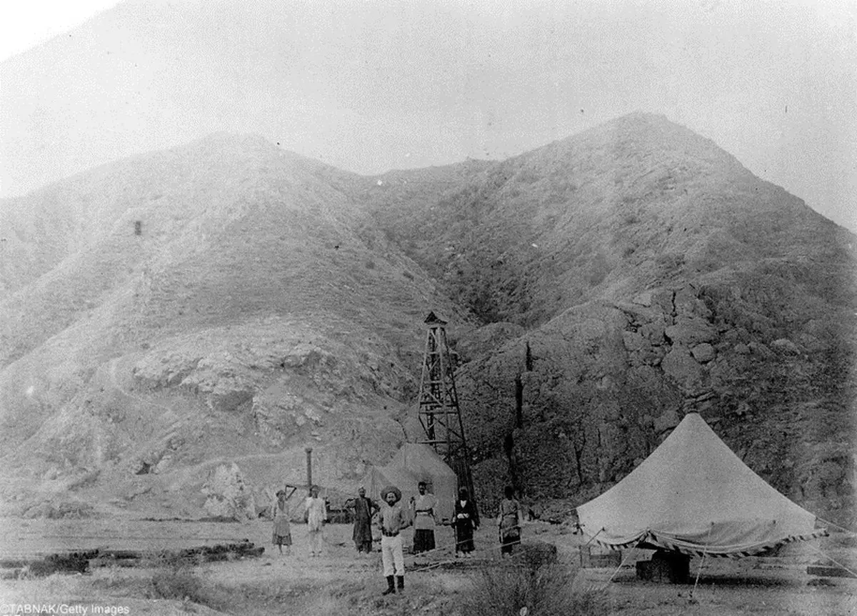 120 سال پیش،نخستین چاه نفت در ایران/عکس