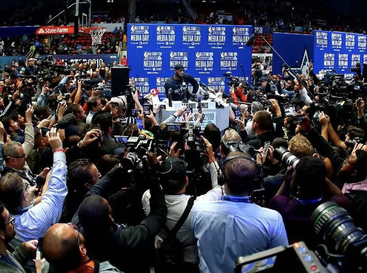 نشست خبری متفاوت/عکس