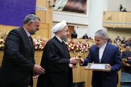 تقدیر روحانی از نوبخت/عکس