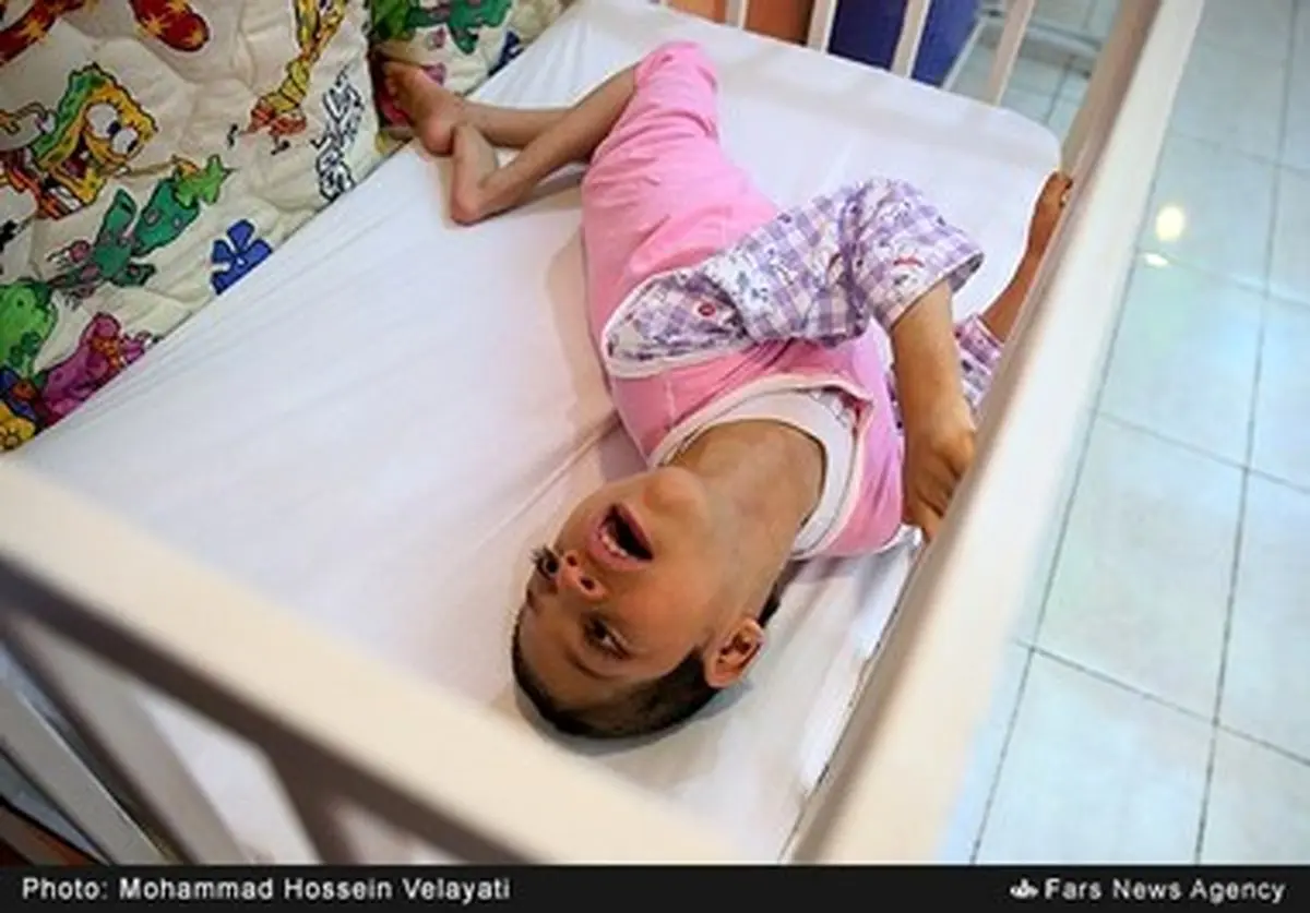 یک روز با کودکان معلول و بی سرپرست/تصاویر