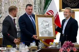 هدیه روس‌ها به لاریجانی+عکس