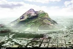 ساخت کوه مصنوعی در امارات/ عکس