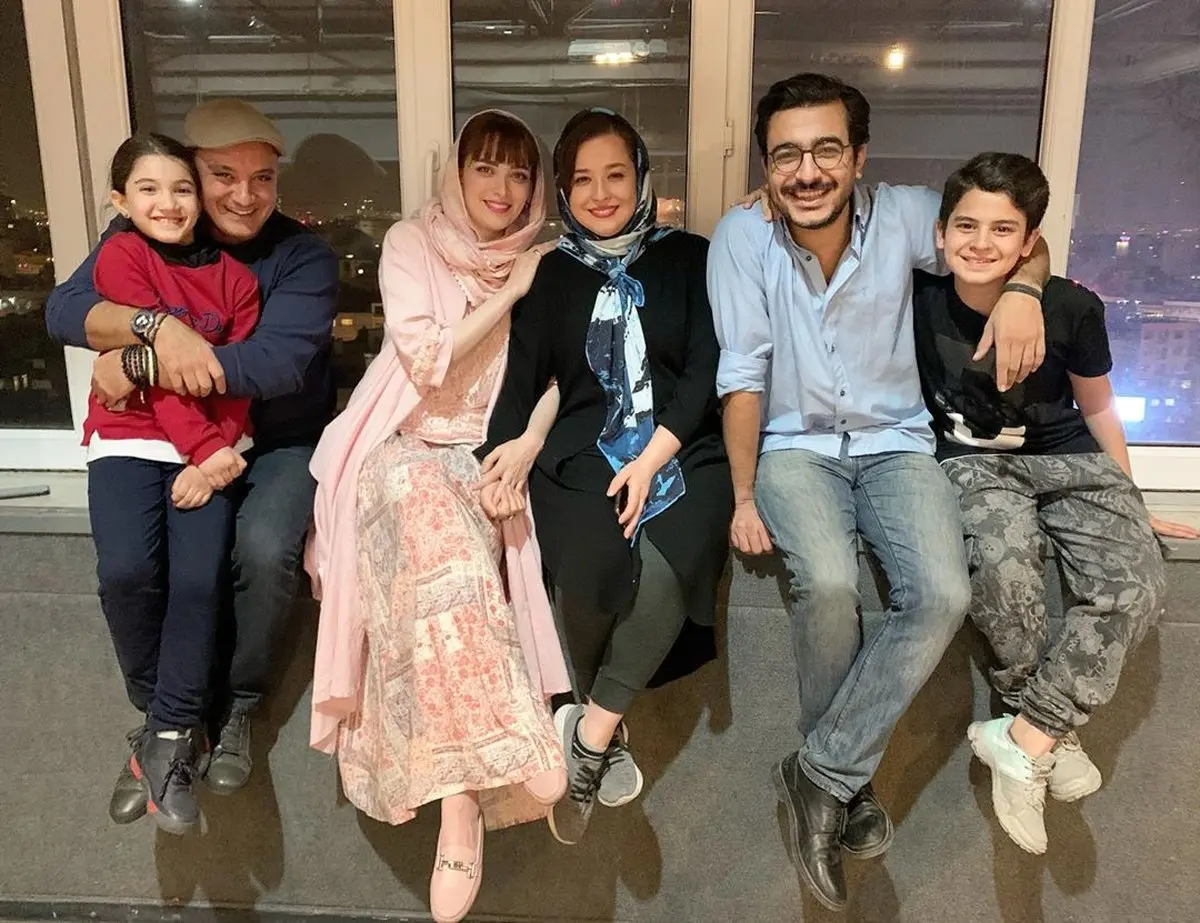 سلبریتی های ایرانی در پشت صحنه تئاتر معروف + عکس