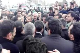 ببینید: احمدی نژاد در راهپیمایی ۲۲ بهمن