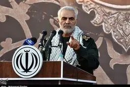 حاج قاسم سلیمانی انقلاب کرد/کرجی ها از احمدی نژاد ترسیده اند؟/ فیلم منتشر نشده از اعترافات تکان دهنده محمد ثلاث/کارمندان دولت چه ساعتی باید سر کار بروند؟/اولین تنگه بسته شد /چرا بعضی از زنان سیر نمی شوند؟/ طرز تهیه 11 دمنوش خانگی برای لاغری/فیلم جنجالی عر