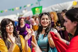 تصاویر دیده نشده از جشن روز جهانی زن در منطقه کُردنشین سوریه