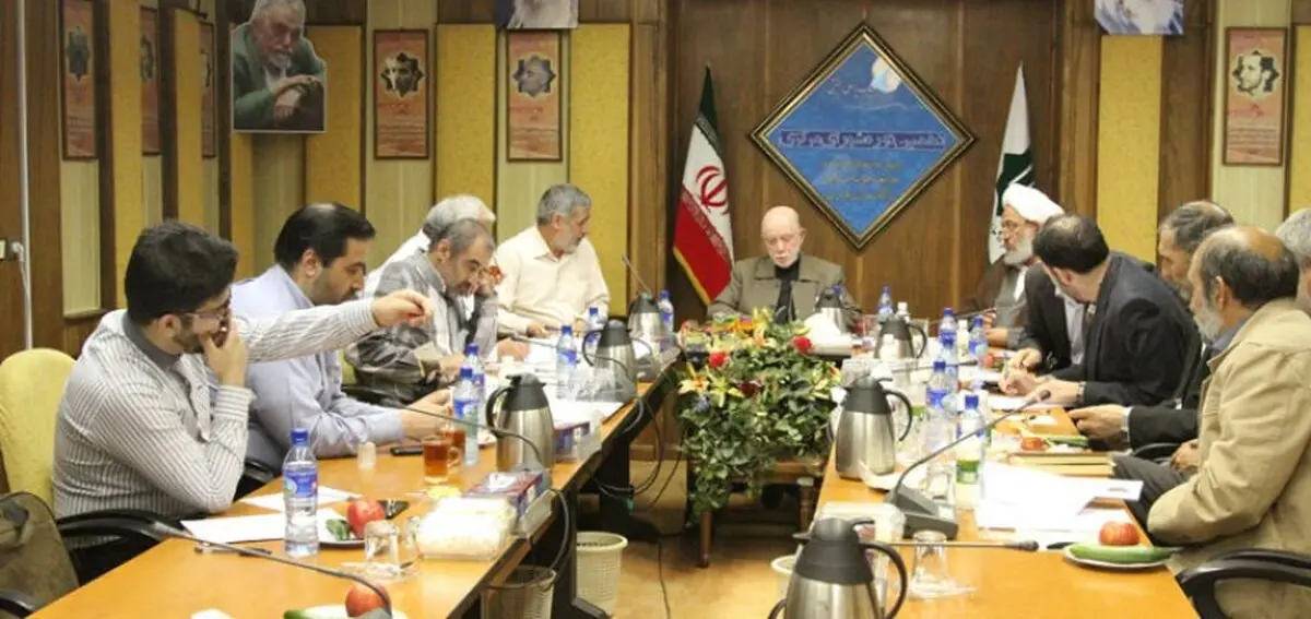 پیوند راست‌های سنتی با پایداری‌ها و تشکیل  «نئو اصولگرایی افراطی»/ «اصل فراموشی» در دستور کار منادیان وحدت