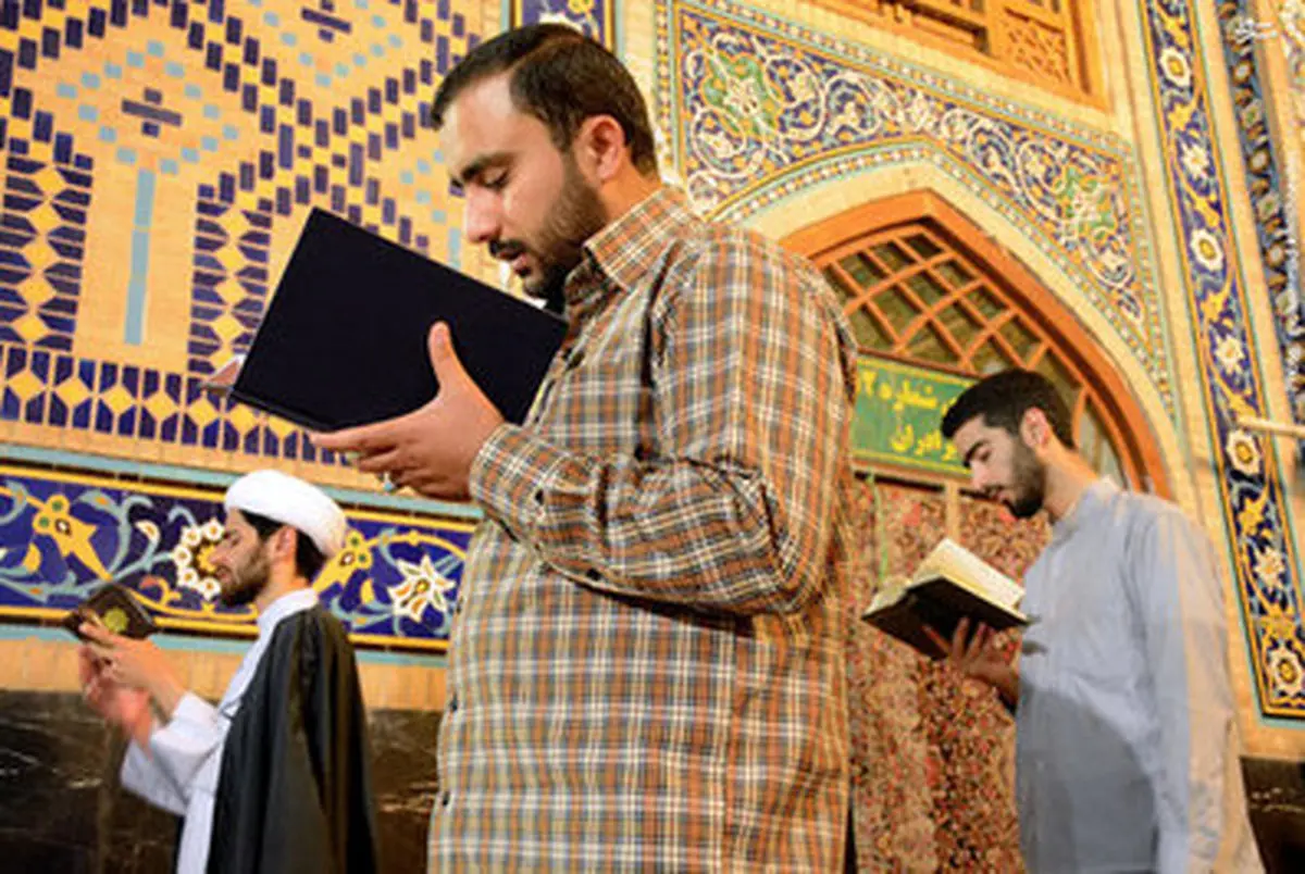 مراسم معنوی اعتکاف در حرم رضوی/تصاویر