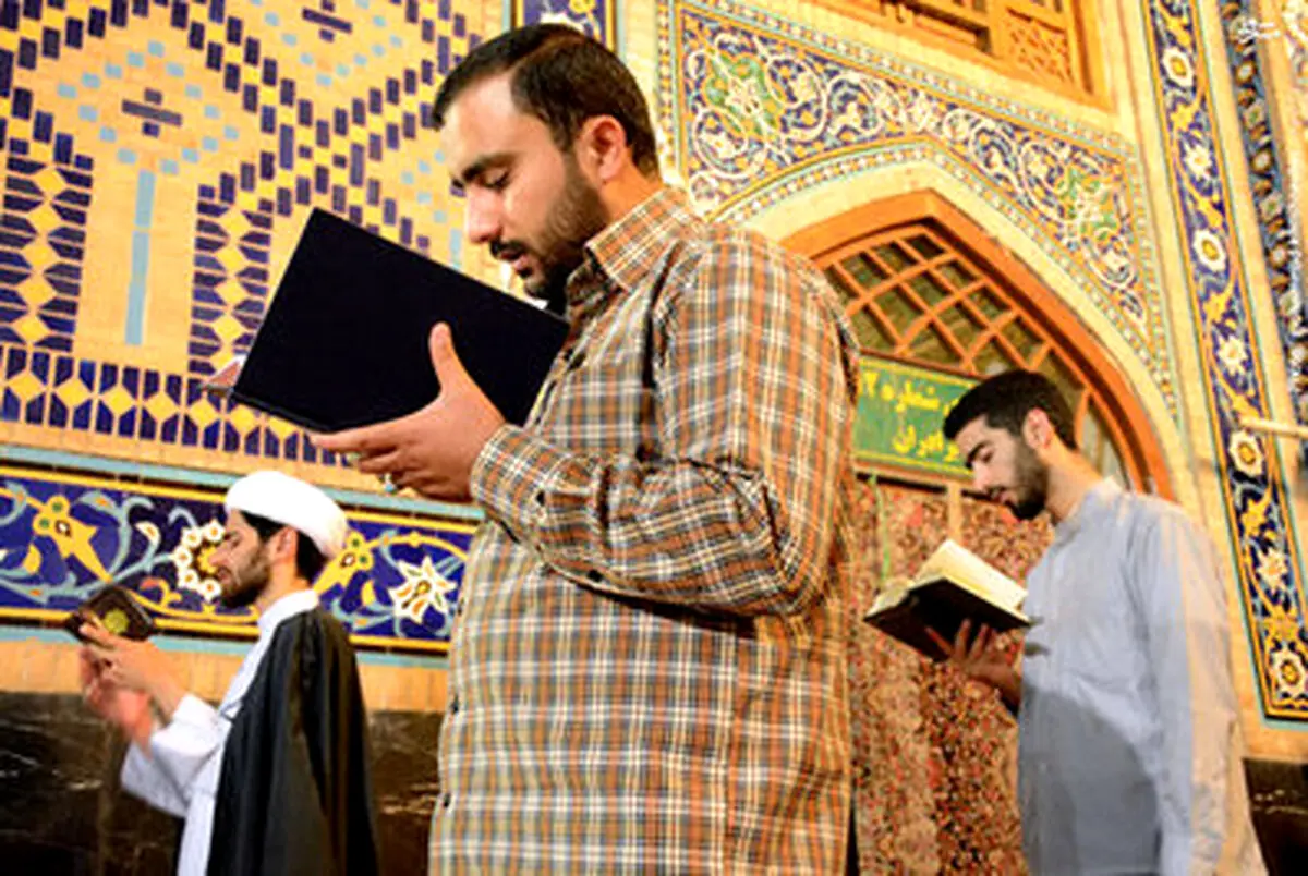 مراسم معنوی اعتکاف در حرم رضوی/تصاویر