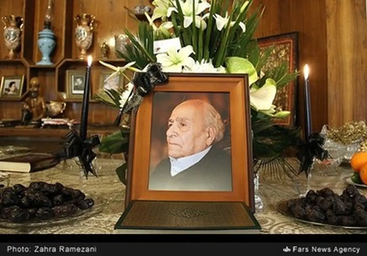 روایتی تصویری از حال و هوای منزل استاد مشفق کاشانی بعد از درگذشت او