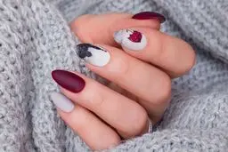 ممنوعیت کاشت ناخن و مژه چه مشکلی را حل می‌کند؟