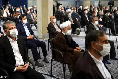 رهبر انقلاب سران