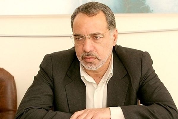 آرین منش: حاکمیت به جز تجدیدنظر در سیاست‌های اشتباه، راه دیگری در پیش رو ندارد