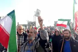 حضور مردم در تشییع شهدای امنیت تهران