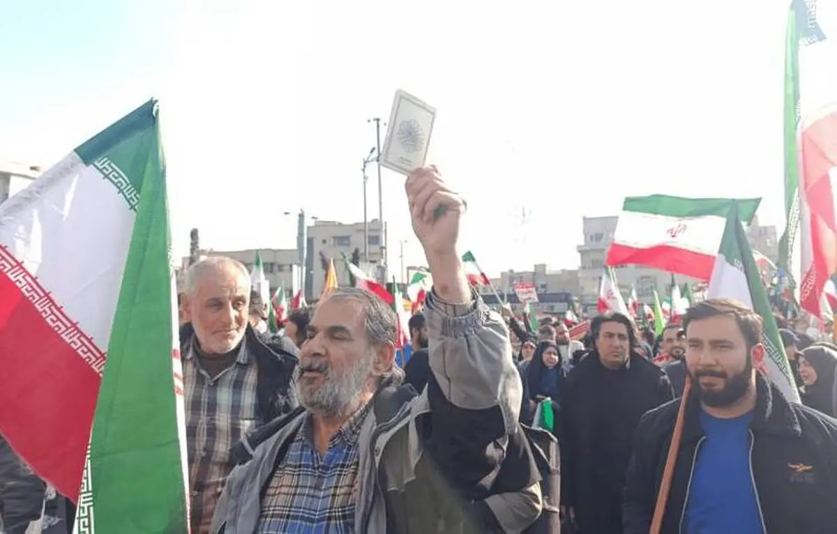 حضور مردم در تشییع شهدای امنیت تهران
