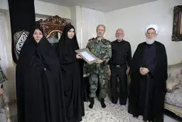 فرمانده ارتش: دشمن خواب براندازی نظام اسلامی را می‌دید!