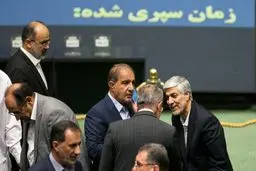 «کیومرث هاشمی» وزیر ورزش و جوانان شد