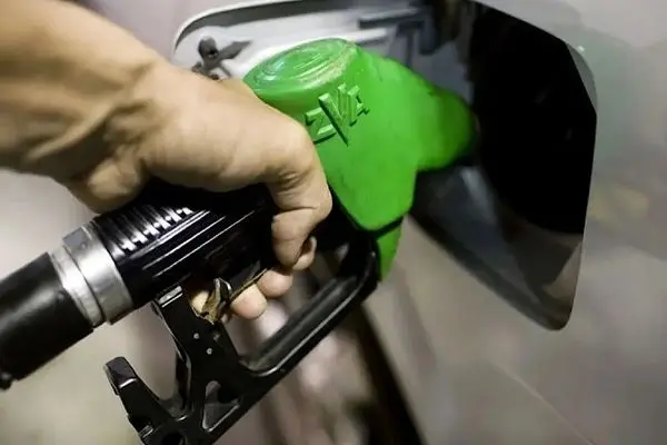 دولت اعلام کرد : قیمت سوم بنزین ۵ هزار تومان شد + سند و حذف سهمیه ها