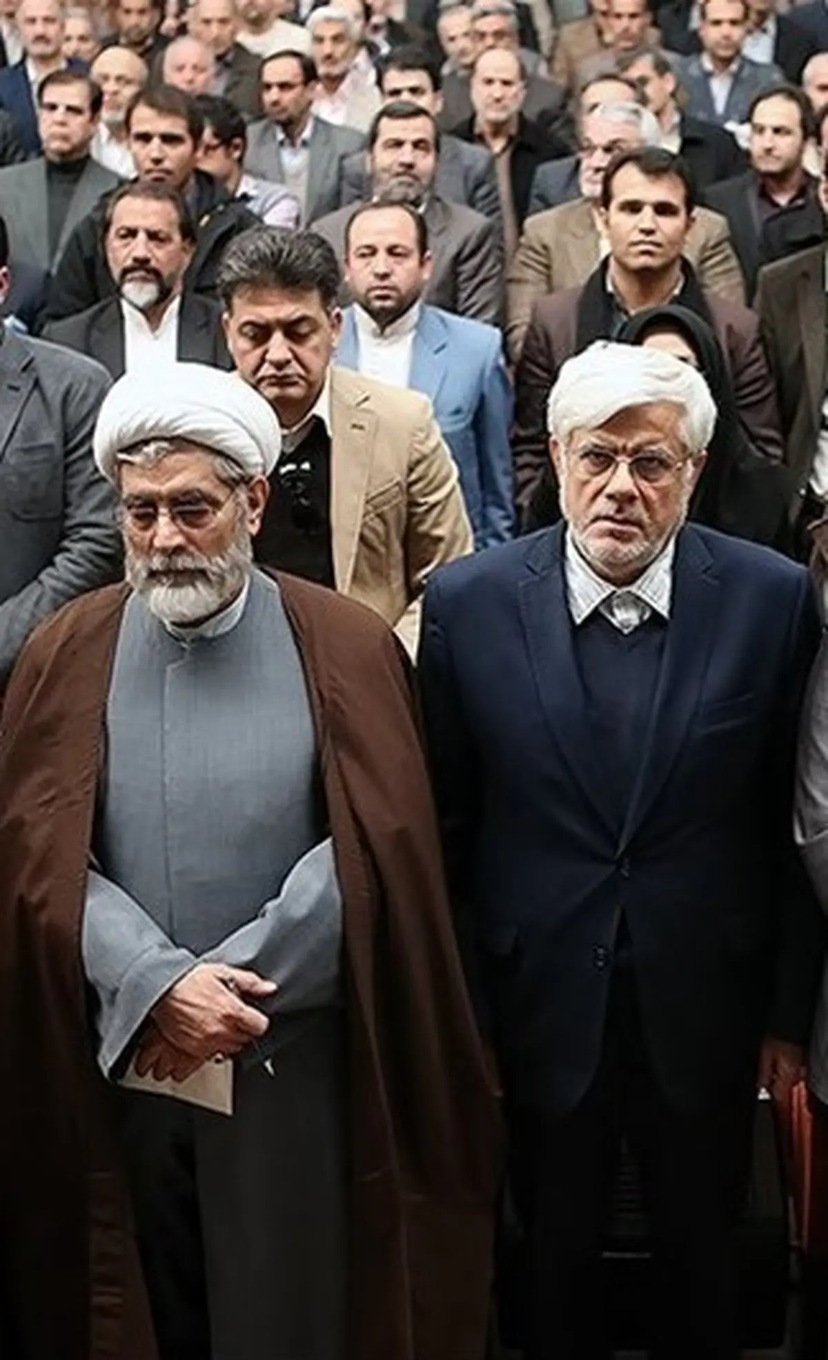 این برگ ریزان شاید به زمستانی سخت تبدیل شود