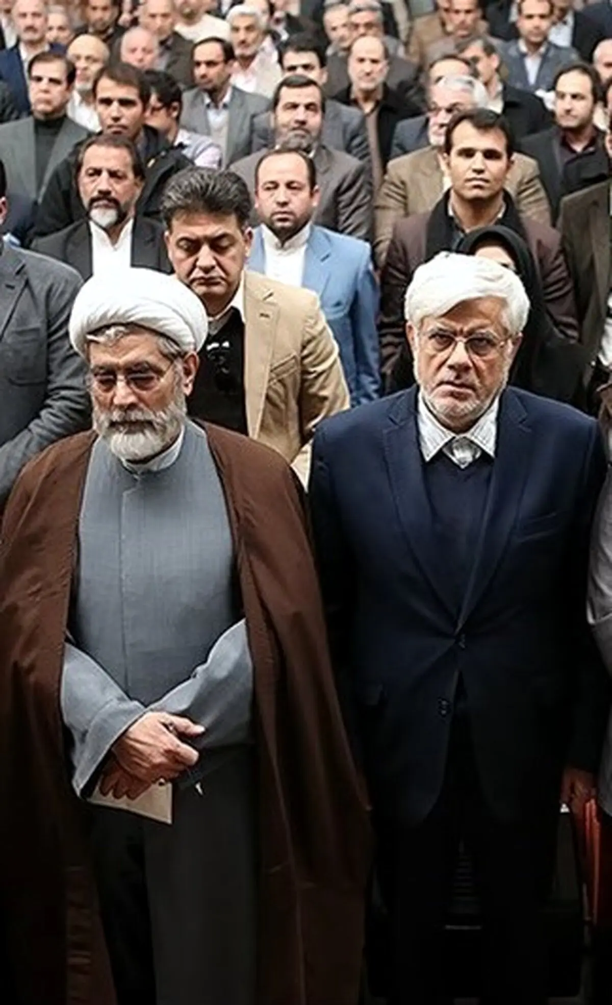 این برگ ریزان شاید به زمستانی سخت تبدیل شود
