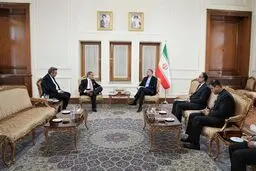 سفرای جدید در تهران استوارنامه خود را تقدیم امیر عبداللهیان کردند