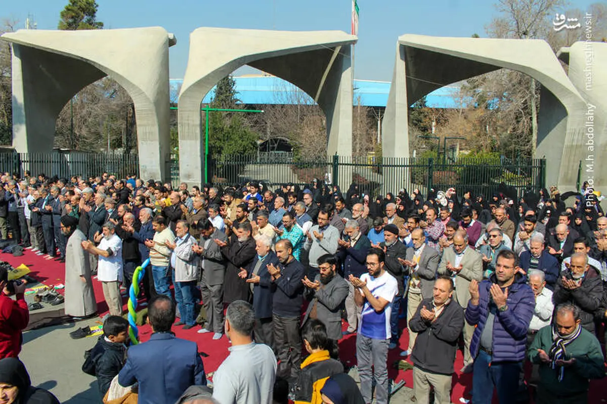 شور و جمعیت فراوان در راهپیمایی ۲۲ بهمن تهران