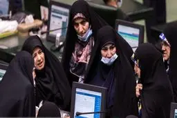 حضور ۱۴ منتخب زن در مجلس دوازدهم؛ کاهش حضور زنان در بهارستان