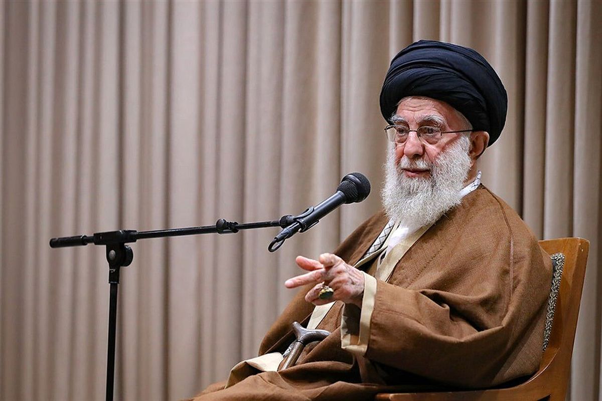 اظهارات مهم رهبر انقلاب درباره تولید خودروی کممصرف
