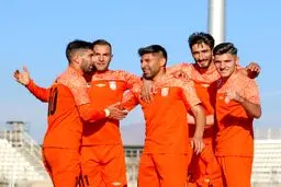 حریف پرسپولیس از ته جدول سرمربی آورد