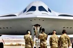 بمب جنگی آمریکا وسط میدان؛ B-۲۱ دوم آماده حمله به منطقه!