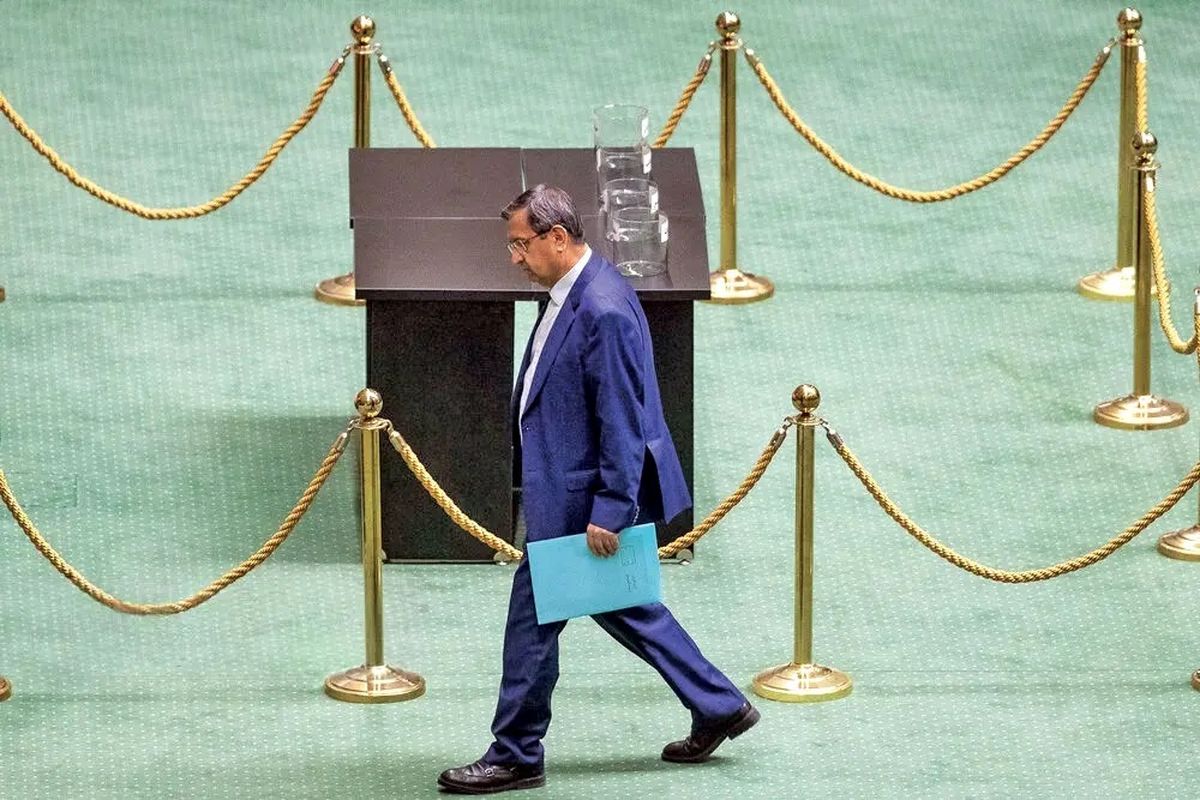 شش گزینه جانشینی همتی در وزارت اقتصاد