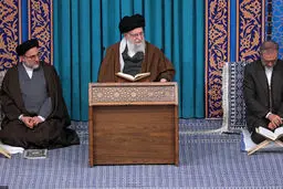 رهبر انقلاب:ایران امروز ایران ۴۰ سال قبل نیست