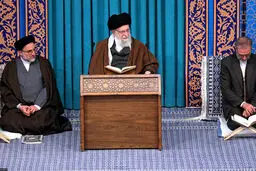رهبر انقلاب:ایران امروز ایران ۴۰ سال قبل نیست