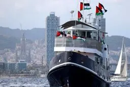 لحظه اخطار افسر زن اسرائیلی به ناوگان صمود