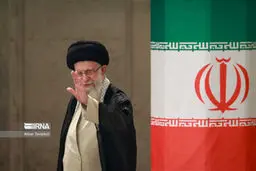 تصاویر حضور رهبر انقلاب در مرحله دوم انتخابات