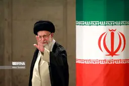 تصاویر حضور رهبر انقلاب در مرحله دوم انتخابات