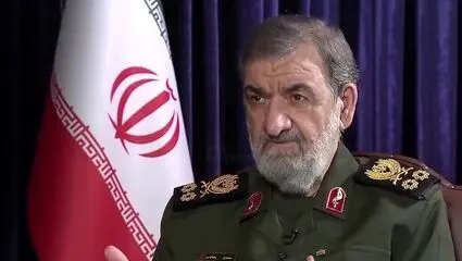 سرلشکر رضایی : ناوهای آمریکا را در اقیانوس هند هم می زنیم