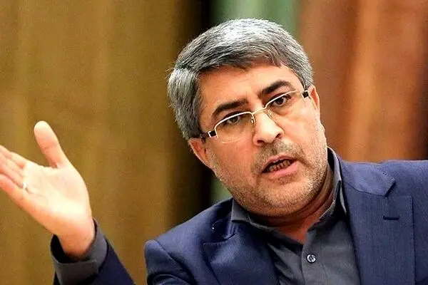 هنوز هم برخی جلوتر از رهبری حرکت می‌کنند/ وحدت محور اصلی مواضع رهبری است