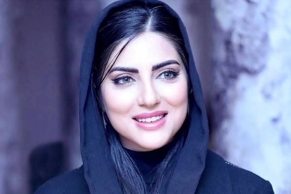 ماجرای عجیب مزاحمت عاشق‌پیشه‌ها برای هلیا امامی | نوشته بود: «بالاخره که میای!»