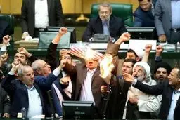 مردم قضاوت با شما