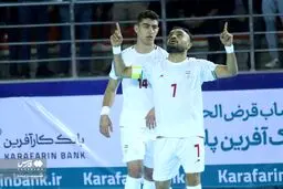 سلام نظامی تیم ملی فوتسال روی سکوی قهرمانی در ریاض