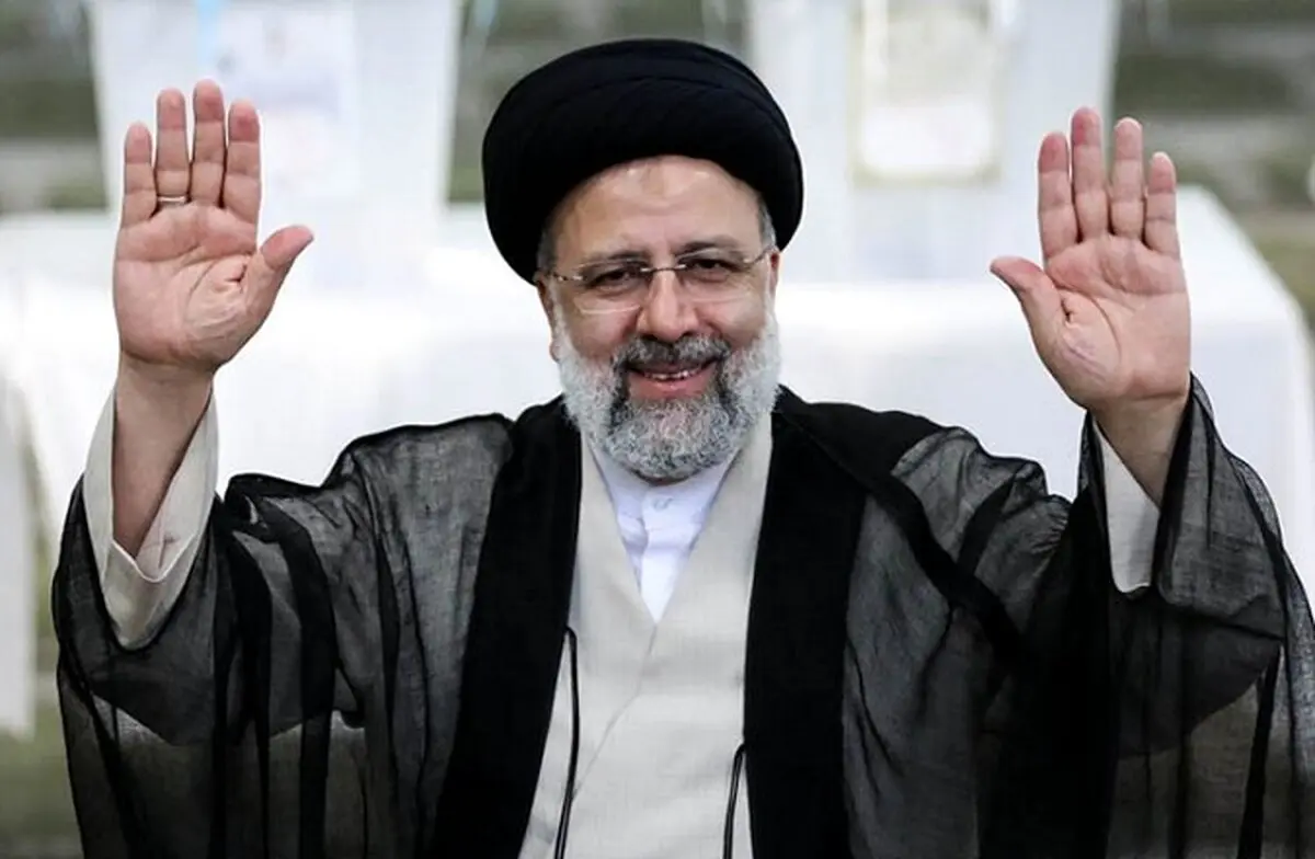 عکس پرحاشیه بازدید رئیسی از مناطق زلزله زده اندیکا که جنجالی شد