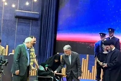 مادر شهید جمهور