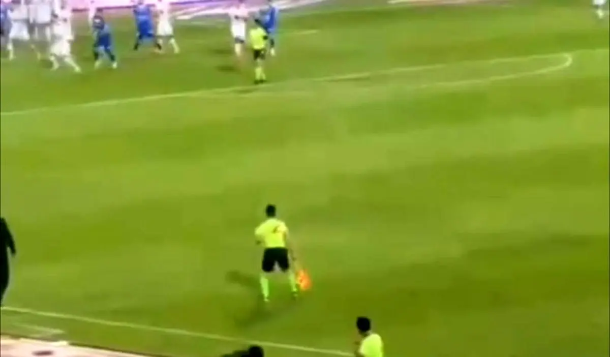 عجیب‌ترین تصمیم کمک داور در تاریخ  لیگ برتر!