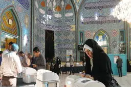 تصاویر حضور مردم در پای صندوق‌های رای
