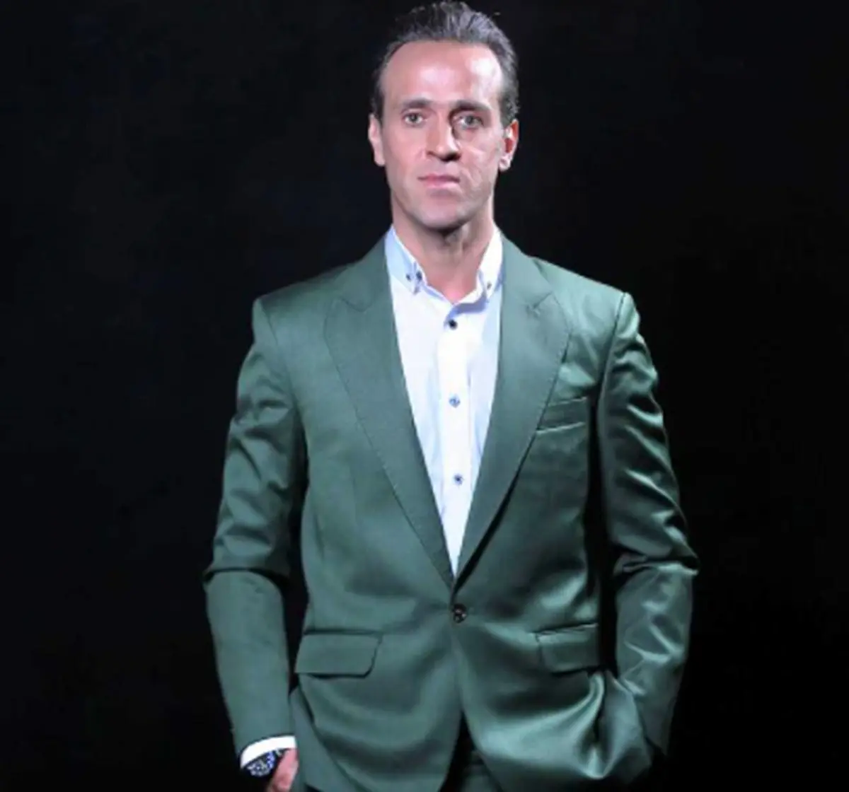 کیک چند طبقه عجیب تولد دختر علی کریمی+ عکس