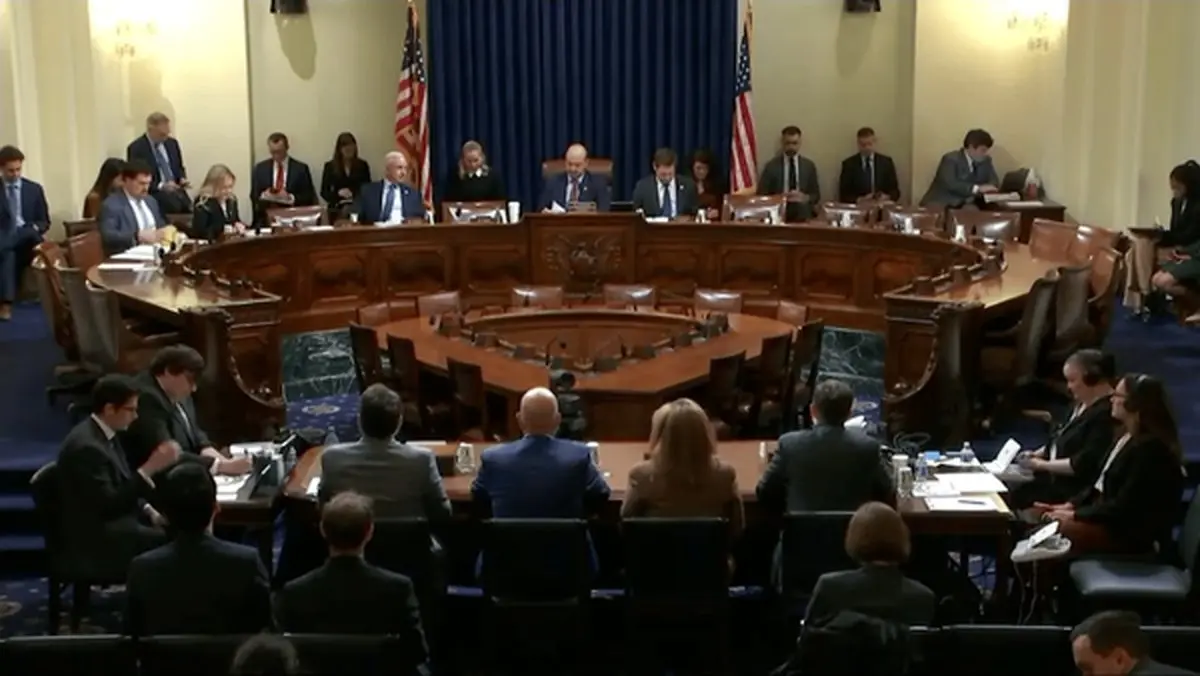 دم خروس بیرون زد، مصوبه کنگره برای براندازی در ایران!