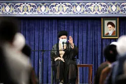 دیدار فرماندهان و رزمندگان دفاع مقدس با رهبری